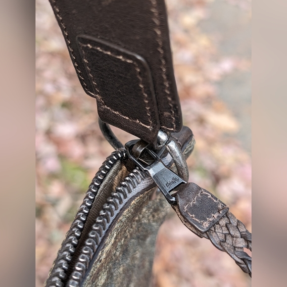 John Varvatos Collection Croc Embossed Leather Flat Messenger/ Crossbody… - Picture 6 of 15